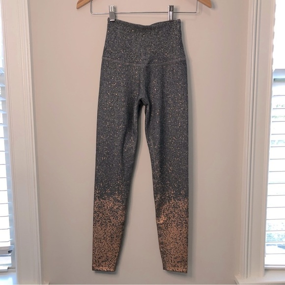 BEYOND YOGA Alloy Ombre Speckled Midi Leggings Size XS - Picture 4 of 15